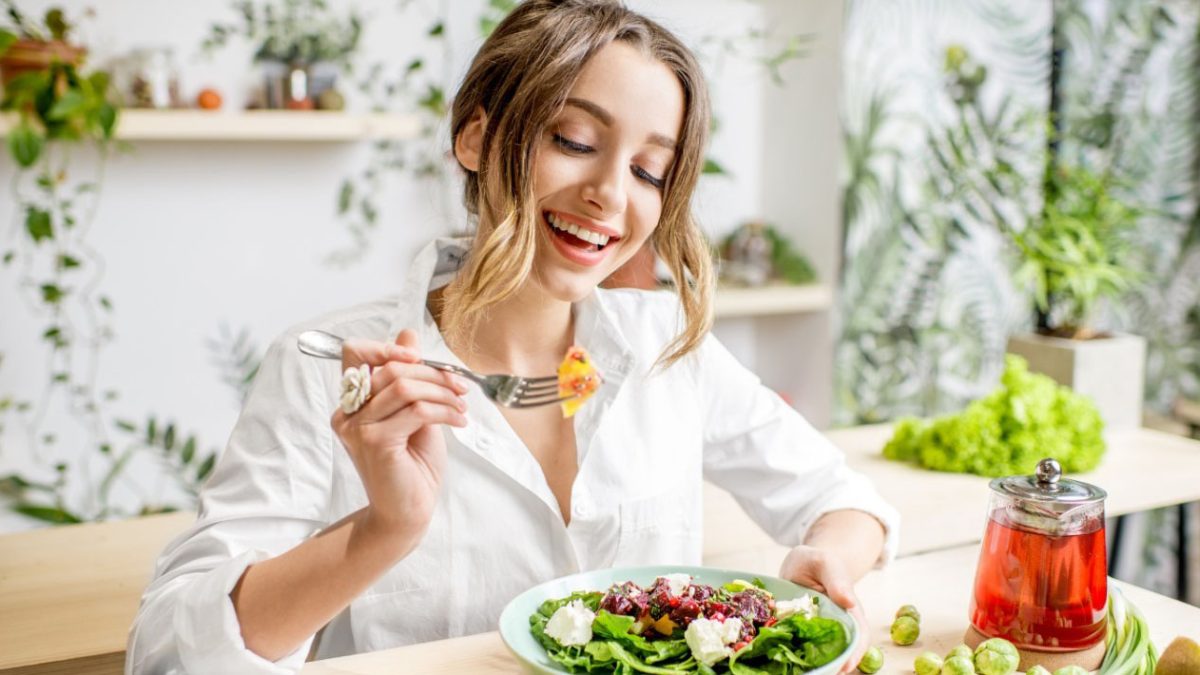 تغذیه و کیفیت پوست: چگونه با غذا، زیبایی را تضمین کنیم؟